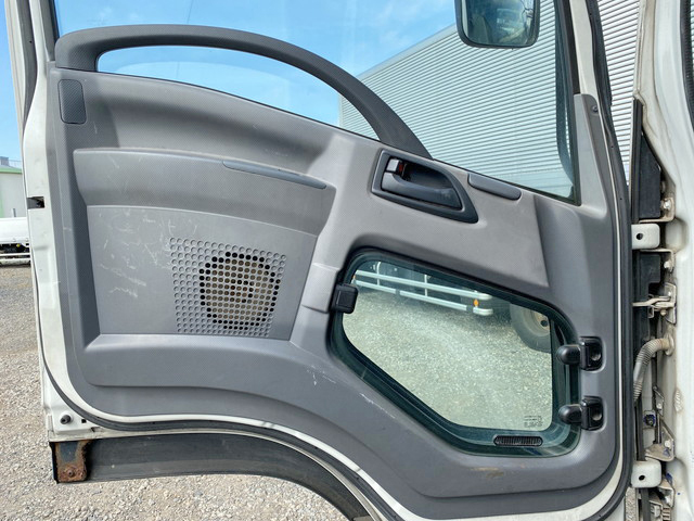 いすゞフォワード冷凍車（冷蔵車）中型（4t）[写真30]