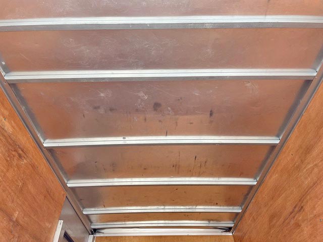 トヨタトヨエースアルミバン小型（2t・3t）[写真12]