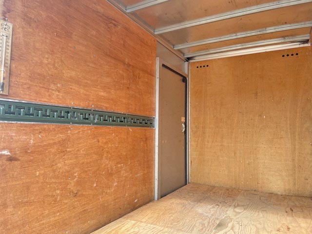 トヨタトヨエースアルミバン小型（2t・3t）[写真13]