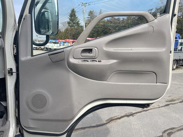 トヨタトヨエースアルミバン小型（2t・3t）[写真30]
