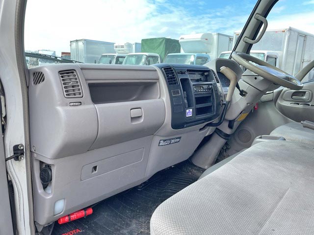 トヨタトヨエースアルミバン小型（2t・3t）[写真31]