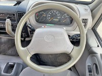 トヨタトヨエースアルミバン小型（2t・3t）[写真37]