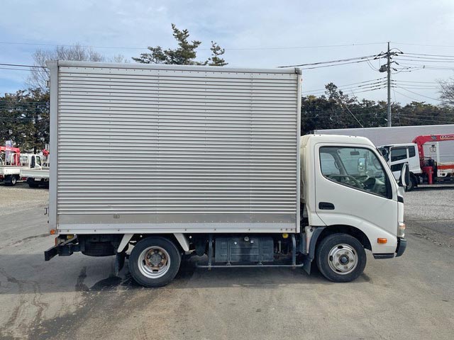 トヨタトヨエースアルミバン小型（2t・3t）[写真06]