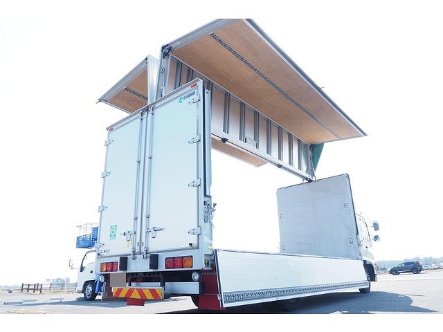 日野レンジャーアルミウイング中型（4t）[写真04]