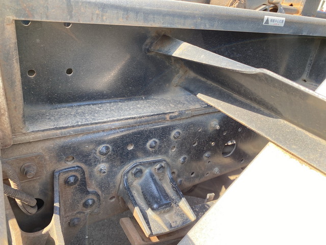 三菱ふそうファイターアームロール中型（4t）[写真13]