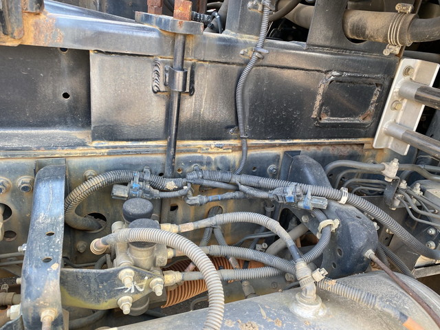 三菱ふそうファイターアームロール中型（4t）[写真14]