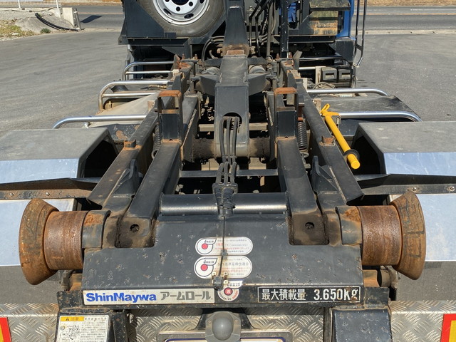 三菱ふそうファイターアームロール中型（4t）[写真09]