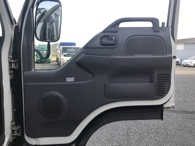 いすゞエルフアルミウイング小型（2t・3t）[写真28]