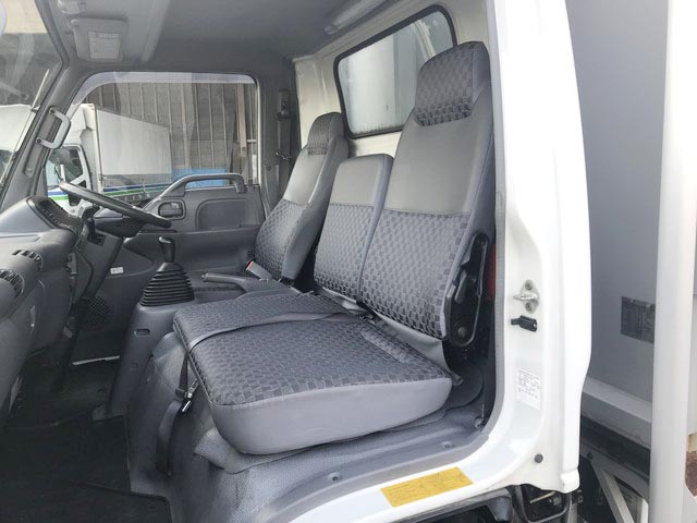 いすゞエルフアルミウイング小型（2t・3t）[写真29]