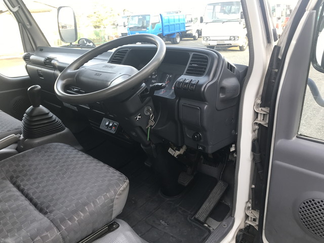 いすゞエルフアルミウイング小型（2t・3t）[写真33]