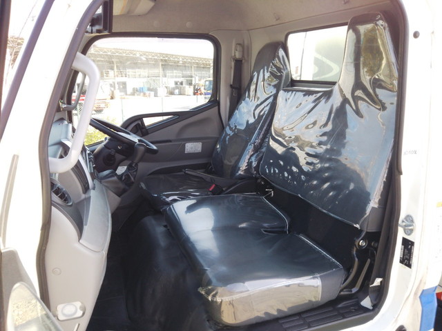 三菱ふそうキャンターパッカー車（塵芥車）小型（2t・3t）[写真30]