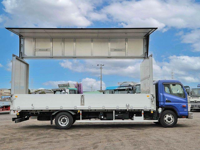 三菱ふそうキャンターアルミウイング小型（2t・3t）[写真10]