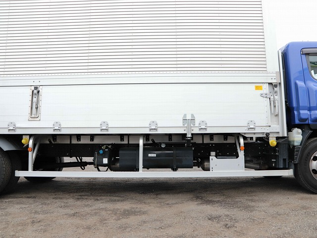 三菱ふそうキャンターアルミウイング小型（2t・3t）[写真15]