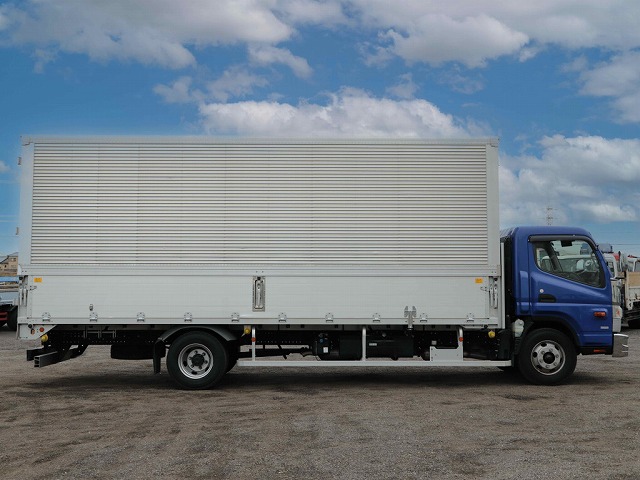 三菱ふそうキャンターアルミウイング小型（2t・3t）[写真03]