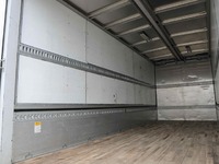 三菱ふそうキャンターアルミウイング小型（2t・3t）[写真08]