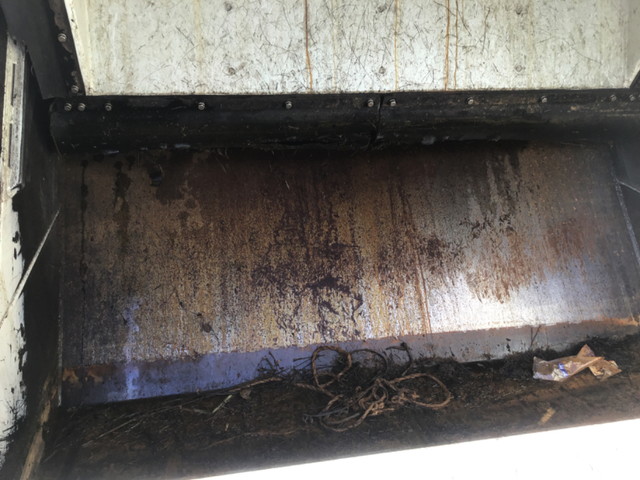 三菱ふそうファイターパッカー車（塵芥車）中型（4t）[写真11]