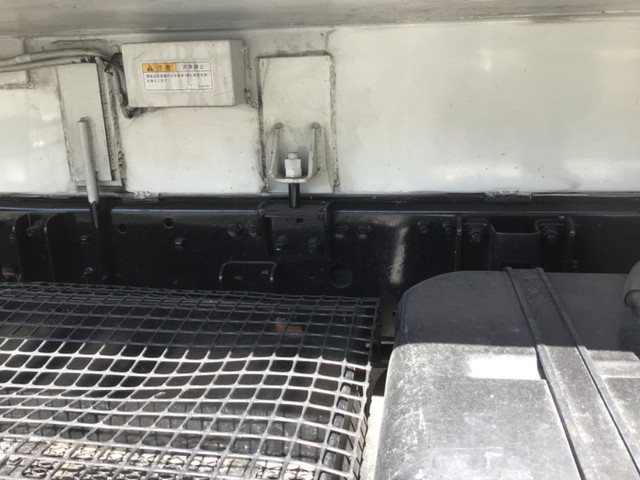 三菱ふそうファイターパッカー車（塵芥車）中型（4t）[写真13]