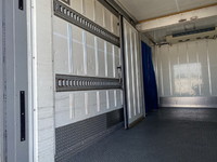 三菱ふそうキャンター冷凍車（冷蔵車）小型（2t・3t）[写真13]