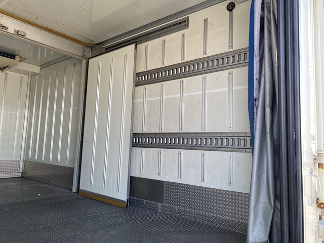 三菱ふそうキャンター冷凍車（冷蔵車）小型（2t・3t）[写真14]