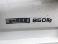 日産バネット平ボディ小型（2t・3t）[写真12]