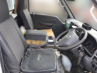 日産バネット平ボディ小型（2t・3t）[写真13]