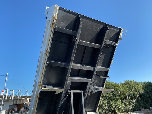 三菱ふそうキャンターダンプ小型（2t・3t）[写真14]