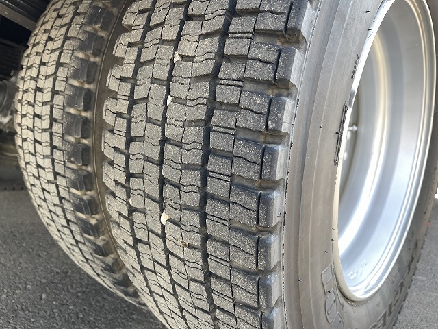 日野レンジャーセルフクレーン4段増トン（6t・8t）[写真13]