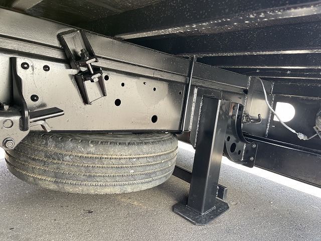 日野レンジャーセルフクレーン4段増トン（6t・8t）[写真14]