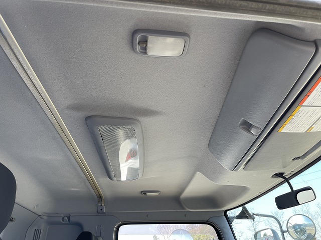 日野レンジャーセルフクレーン4段増トン（6t・8t）[写真31]