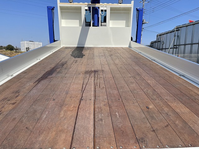 日野レンジャーセルフクレーン4段増トン（6t・8t）[写真06]