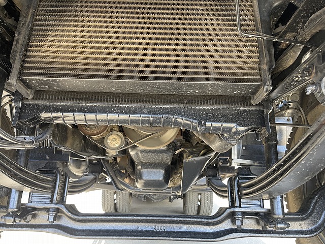 日野レンジャーセルフクレーン4段増トン（6t・8t）[写真07]