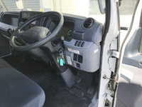 三菱ふそうキャンター冷凍車（冷蔵車）小型（2t・3t）[写真35]