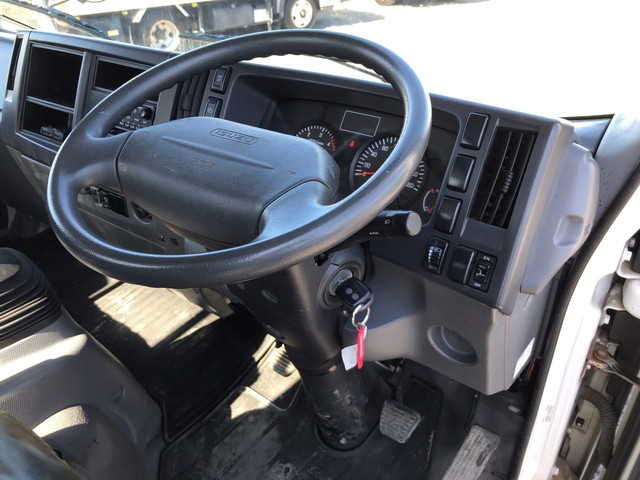 いすゞエルフ平ボディ小型（2t・3t）[写真33]