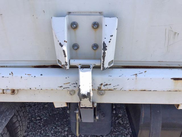 三菱ふそうキャンター平ボディ小型（2t・3t）[写真17]