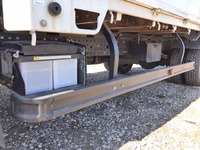 三菱ふそうキャンター平ボディ小型（2t・3t）[写真19]