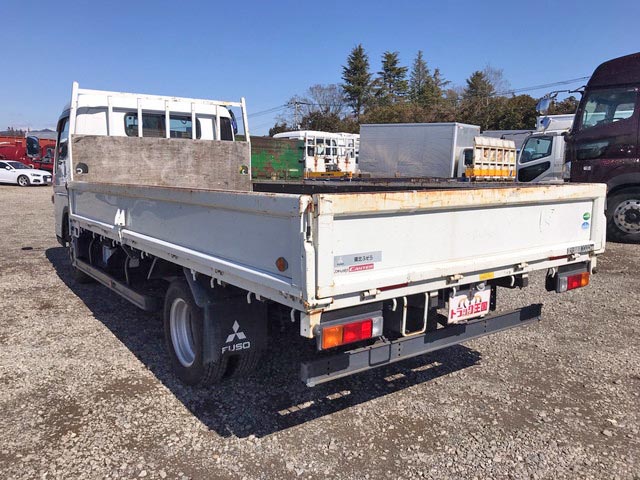 三菱ふそうキャンター平ボディ小型（2t・3t）[写真02]