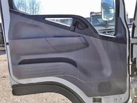 三菱ふそうキャンター平ボディ小型（2t・3t）[写真29]