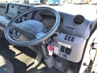 三菱ふそうキャンター平ボディ小型（2t・3t）[写真35]
