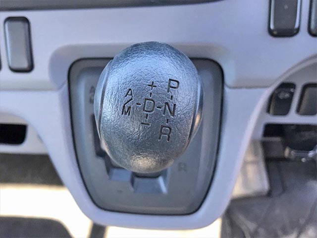 三菱ふそうキャンター平ボディ小型（2t・3t）[写真37]