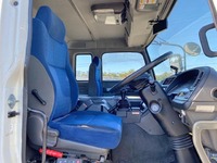 いすゞギガアルミウイング大型（10t）[写真28]