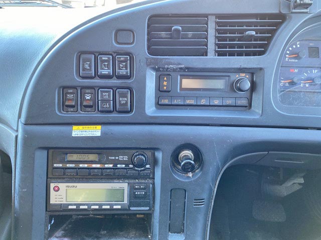 いすゞギガアルミウイング大型（10t）[写真33]