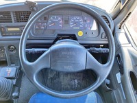 いすゞギガアルミウイング大型（10t）[写真34]