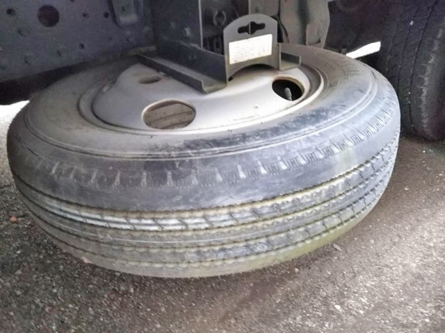 三菱ふそうキャンター平ボディ小型（2t・3t）[写真16]