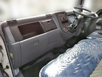 三菱ふそうキャンター平ボディ小型（2t・3t）[写真27]