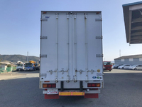 UDトラックスクオンアルミウイング大型（10t）[写真10]