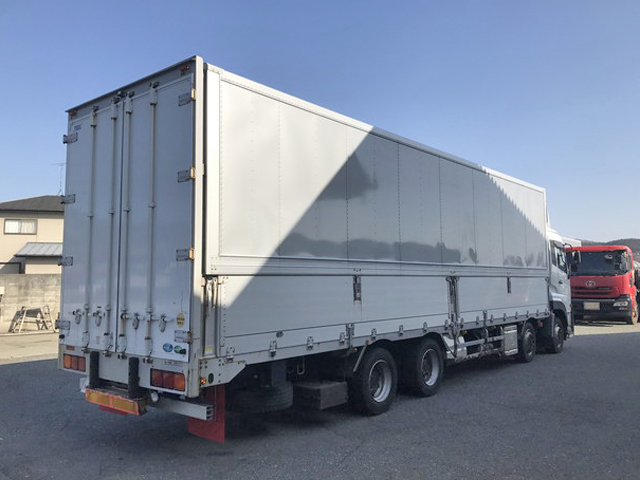 UDトラックスクオンアルミウイング大型（10t）[写真02]