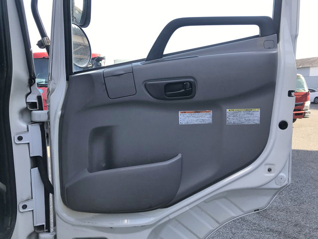 UDトラックスクオンアルミウイング大型（10t）[写真27]