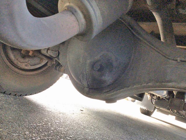 いすゞエルフ平ボディ小型（2t・3t）[写真16]