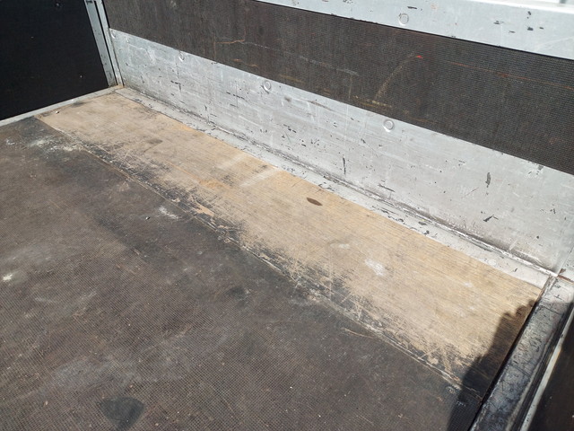 トヨタダイナ平ボディ小型（2t・3t）[写真12]