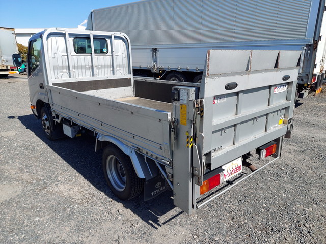 トヨタダイナ平ボディ小型（2t・3t）[写真04]